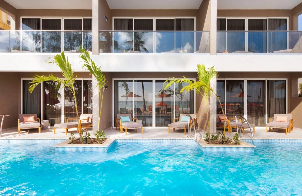 Swim-Up Rooms at O2 Beach Club & Spa