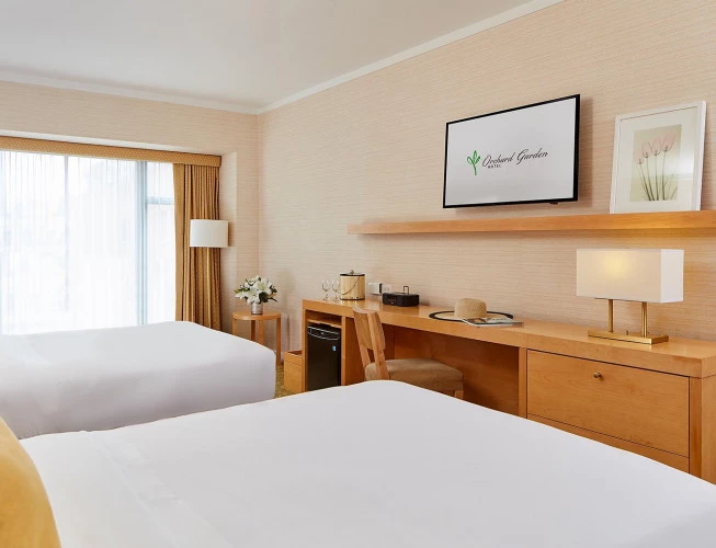 Double room featuring a desk with wooden accentsStandard Double/Double