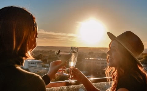 Sunset cheers