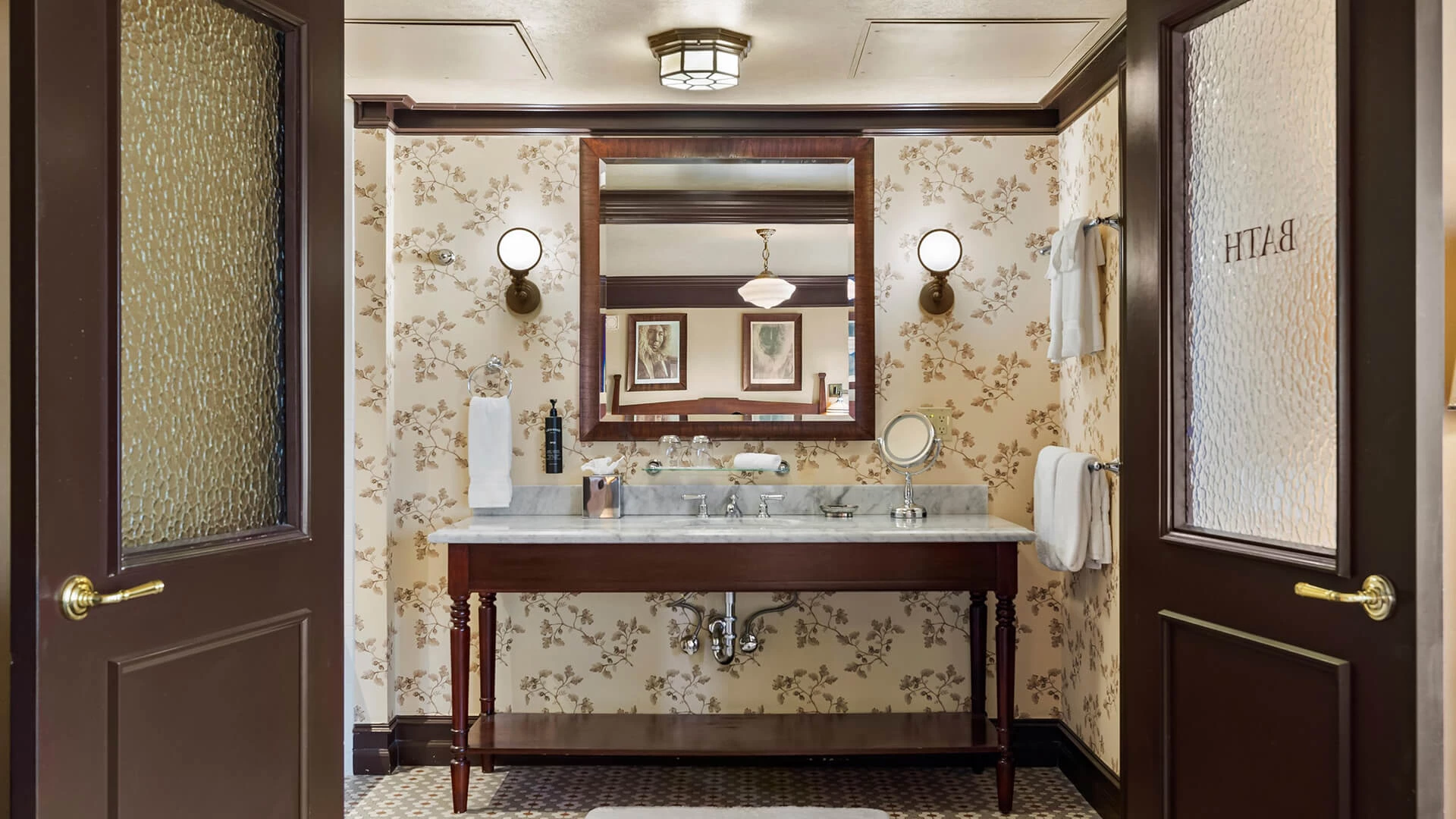Arctic Club Hotel — photo 12 of 60