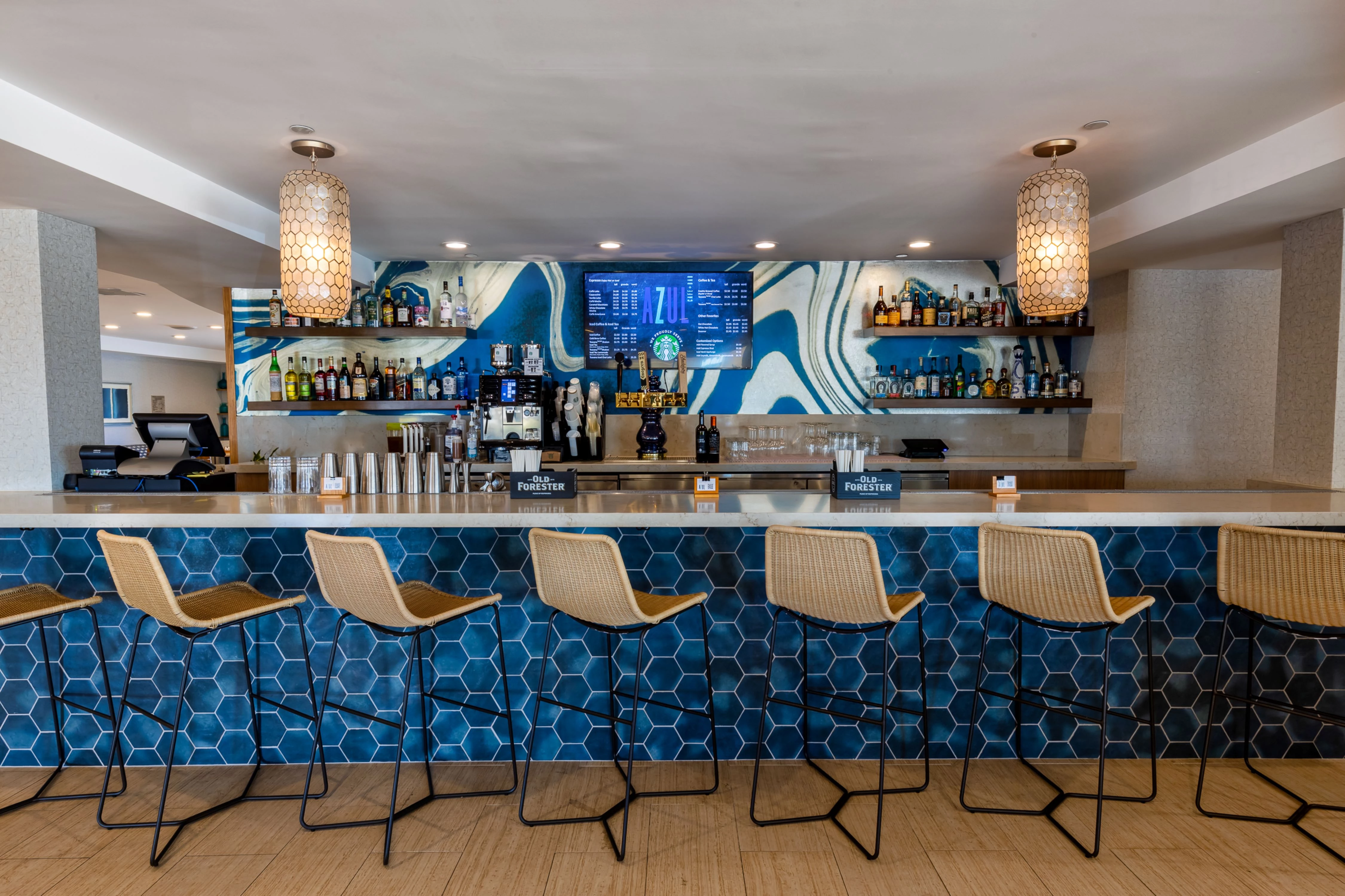 azul cafe and bar