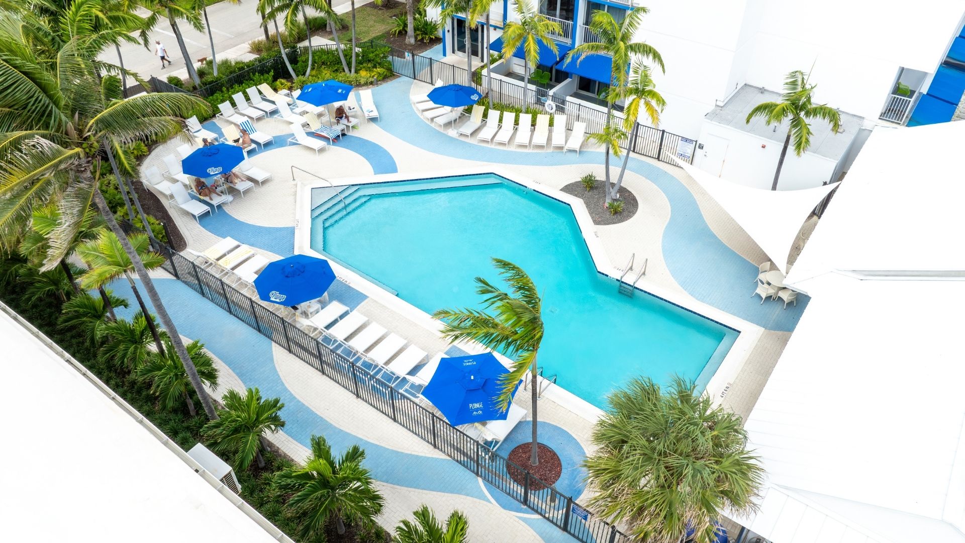 Plunge Beach Resort — gallery preview 1