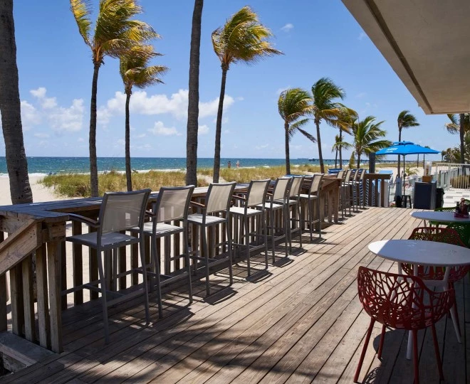 restaurant beach deck 