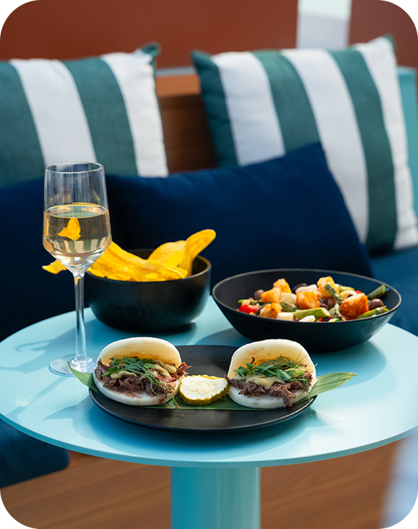 a plate of food on a table previus