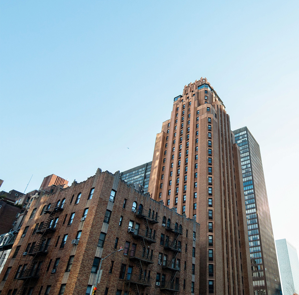 a tall buildings in a city