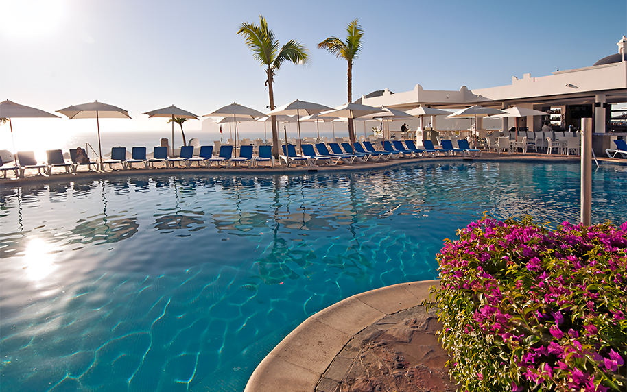 Pool & Beach Service