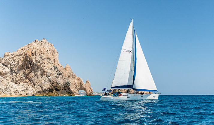 Boat Cruises & Luxury Sailing