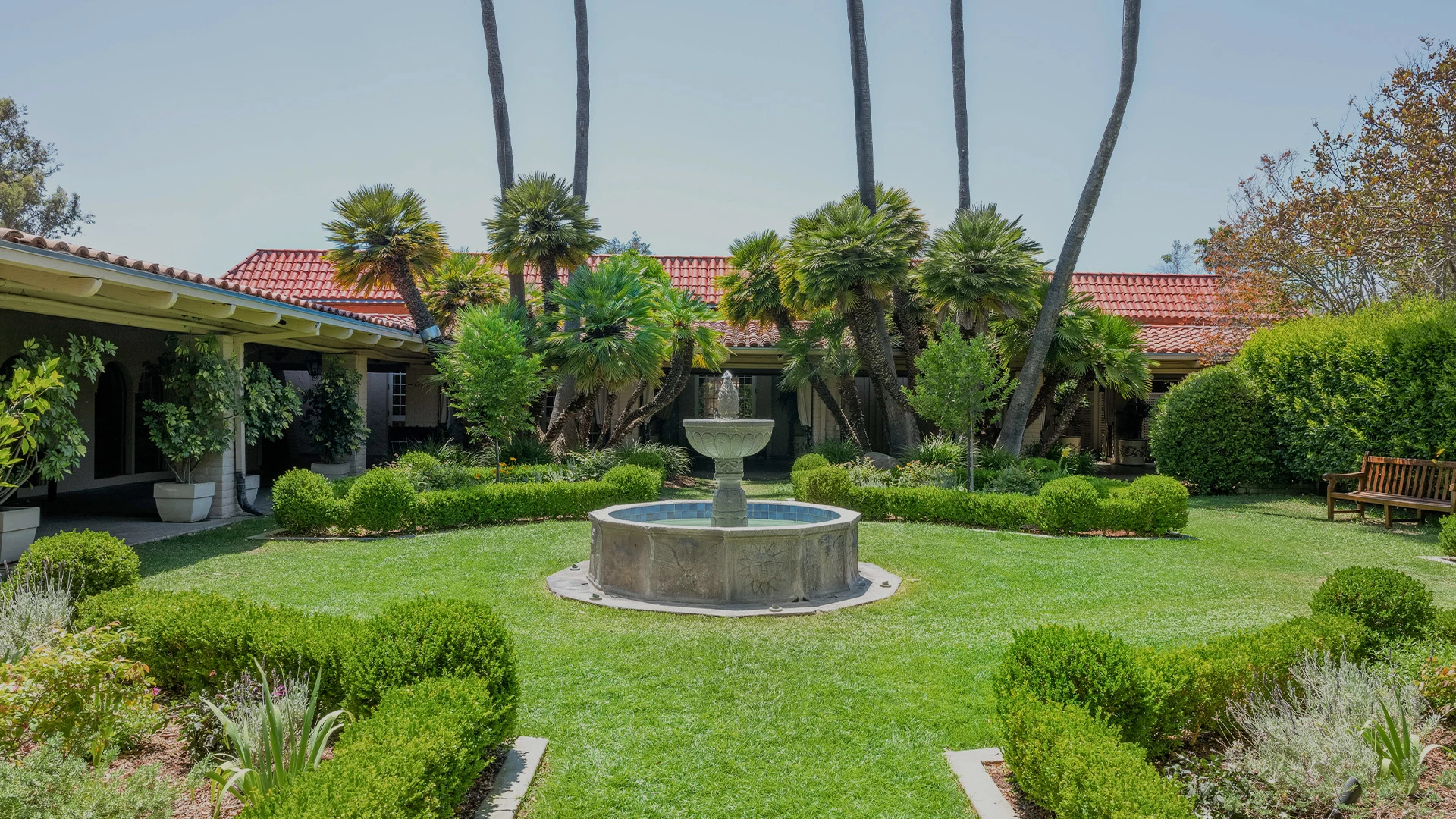 a fountain in a yard