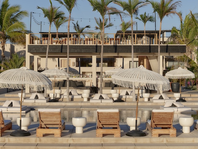 Image info Poolside Setting