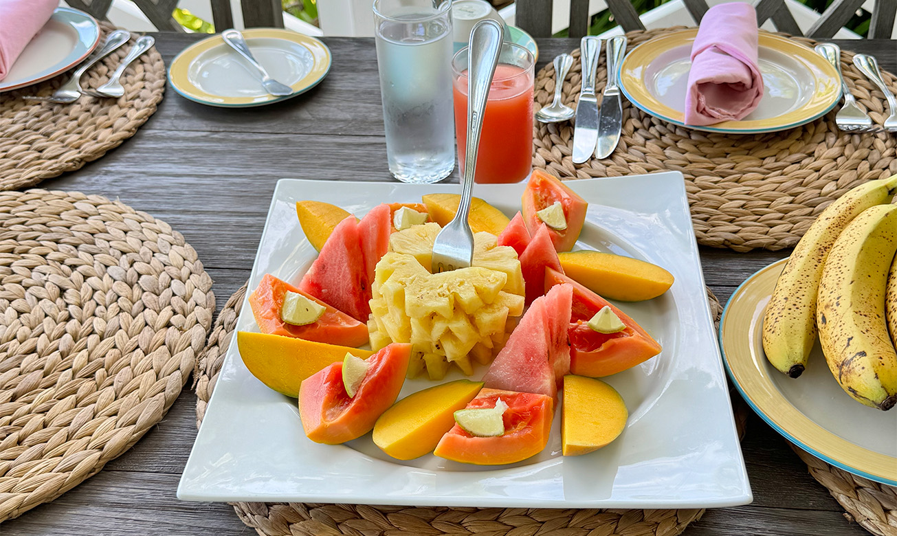 a plate of fruit on a table