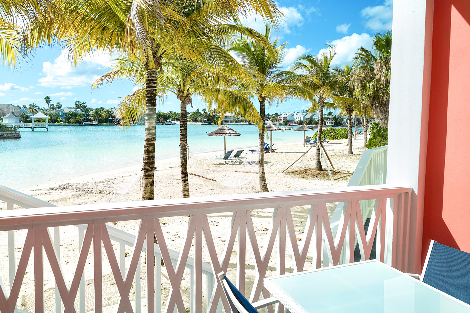Deluxe Lagoon Beach Family Suite
