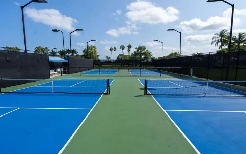 a tennis court with net and net