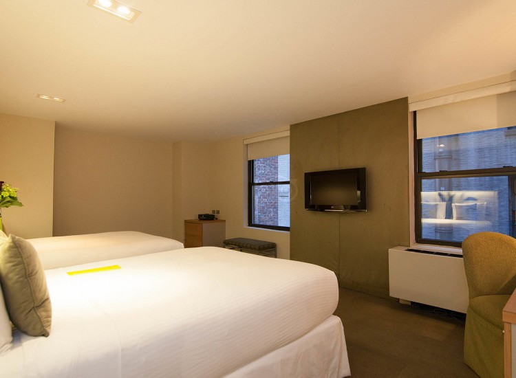Deluxe double double guest room 