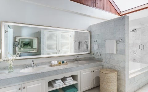 spice island beach resort bathroom