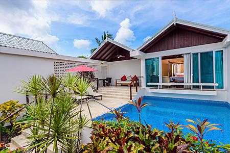 view of suite with private pool