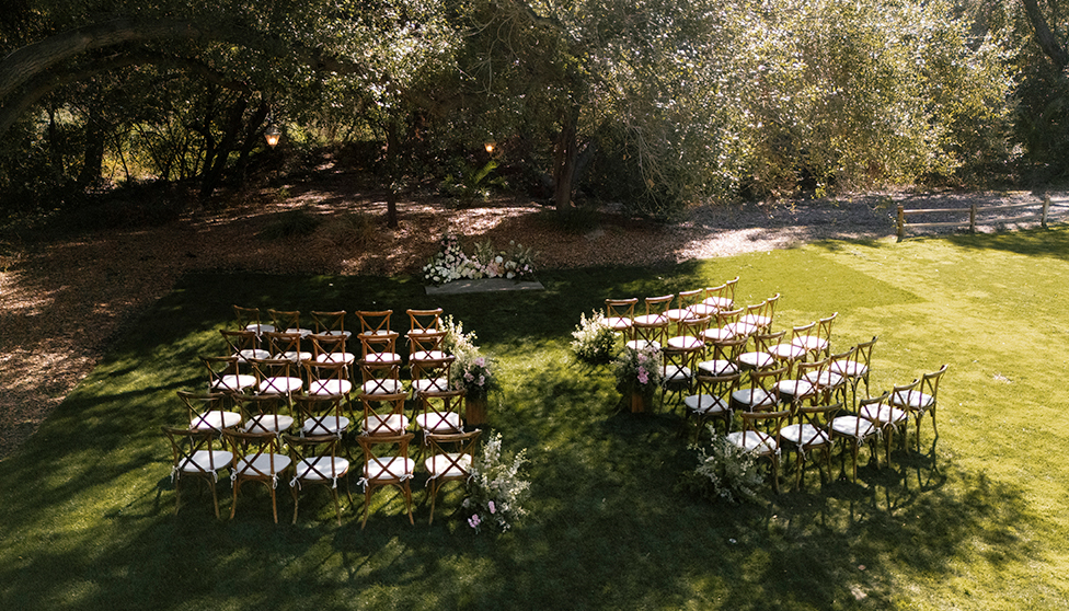 a group of chairs in a circle