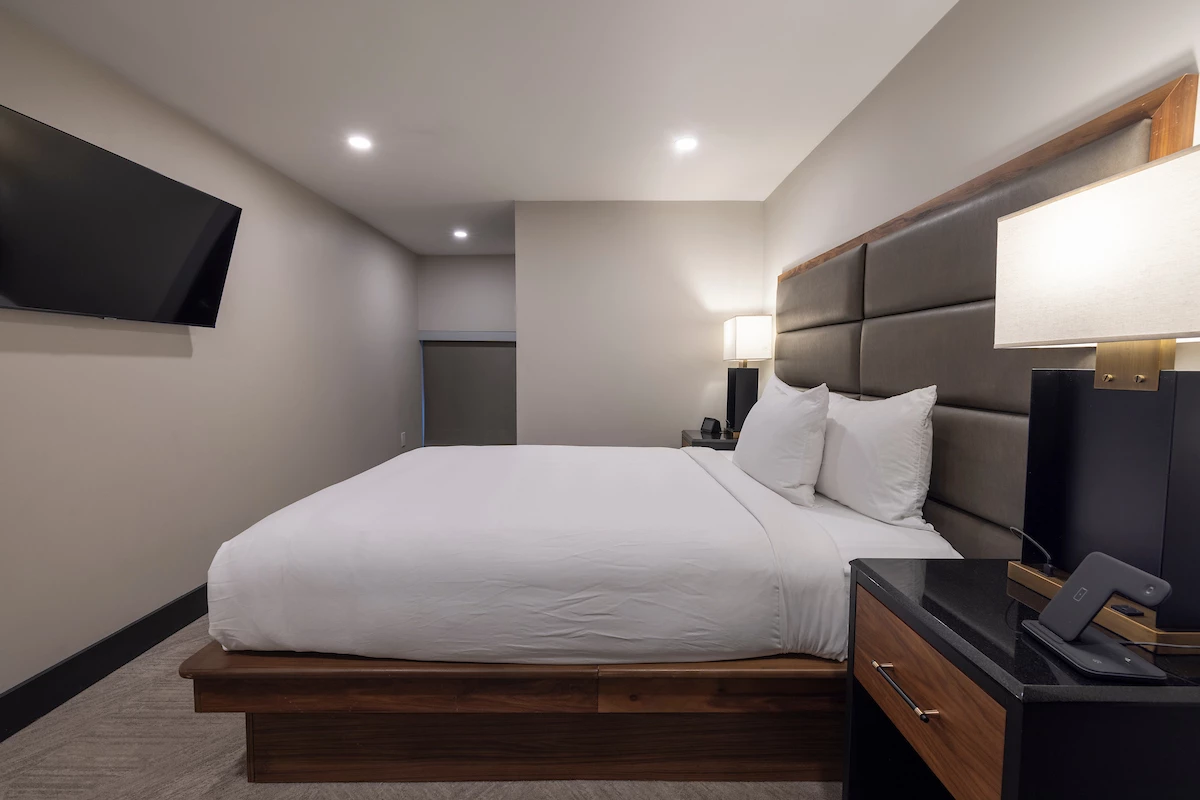 image Two Bedroom Queen Suite  2 