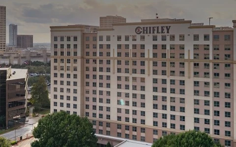 a large building with many windows