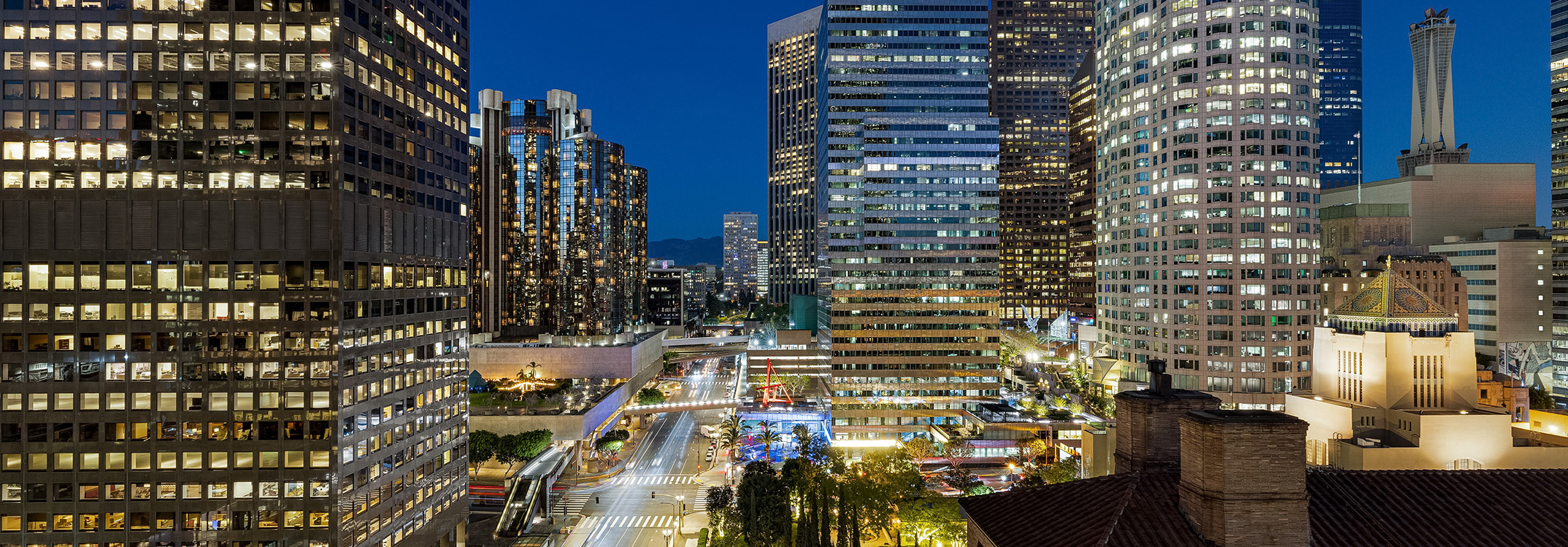 a city with many tall buildings