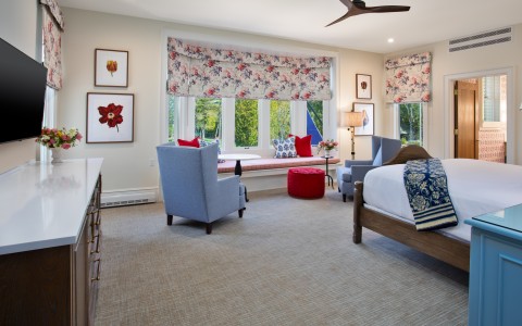 Mansion guest room at The Inn at Stonecliffe