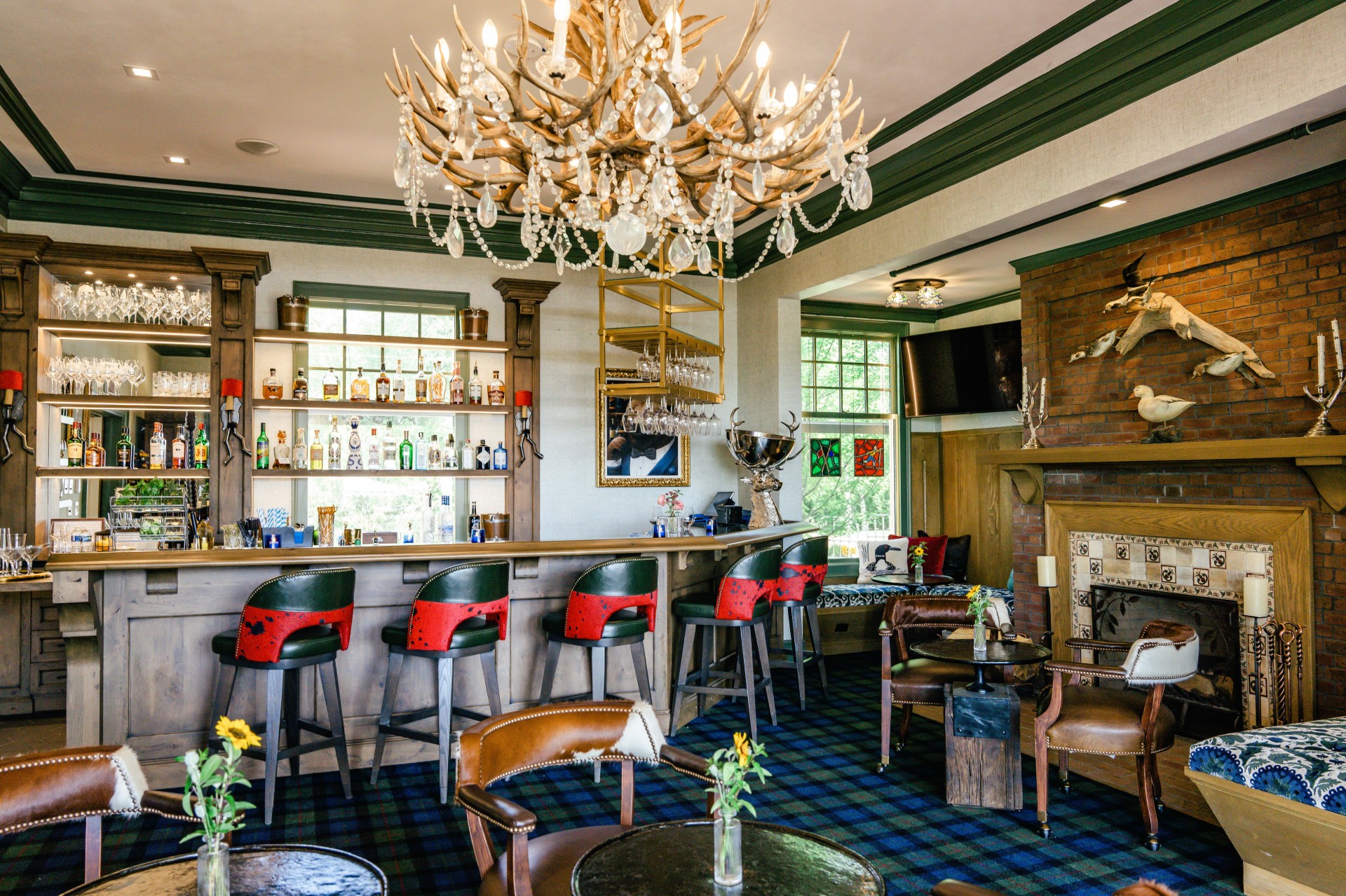 Horsey's Pub at The Inn at Stonecliffe