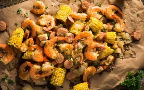 sausage shrimp and corn on the cob 