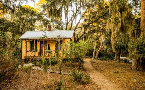 exterior view of yellow lodge 