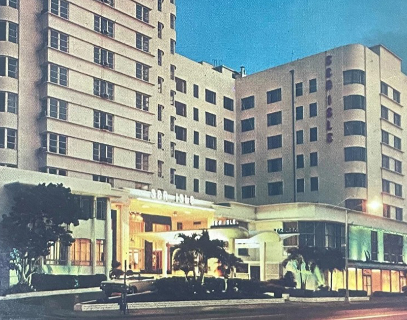 a building with a lot of windows