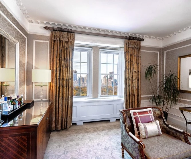 Rooms & Suites