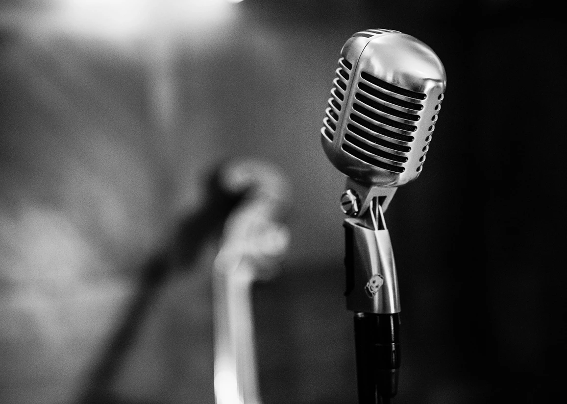 a close up of a microphone