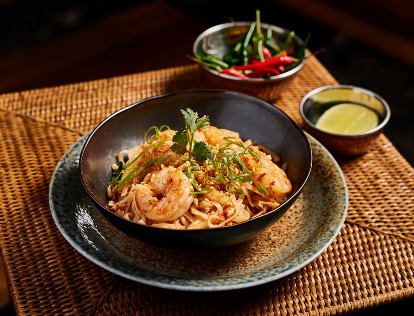 pad thai with shrimp