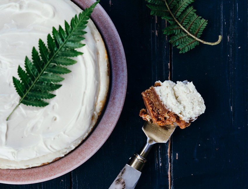 pie with piece of it on serving knife next to it