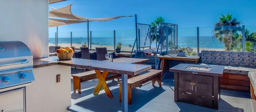 beautiful ocean front patio space