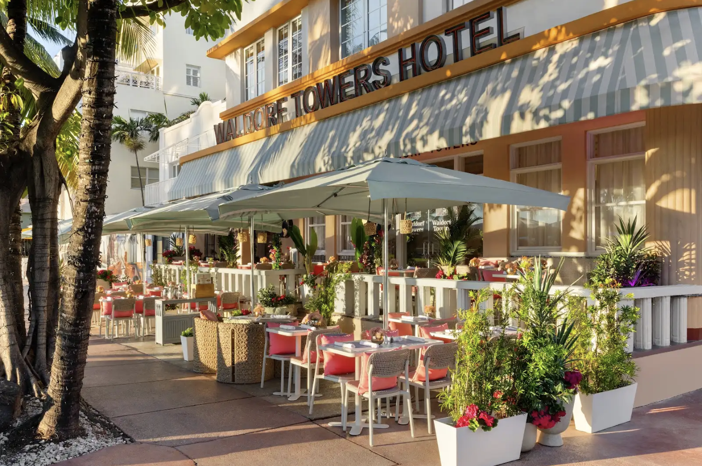 a restaurant outside of a building